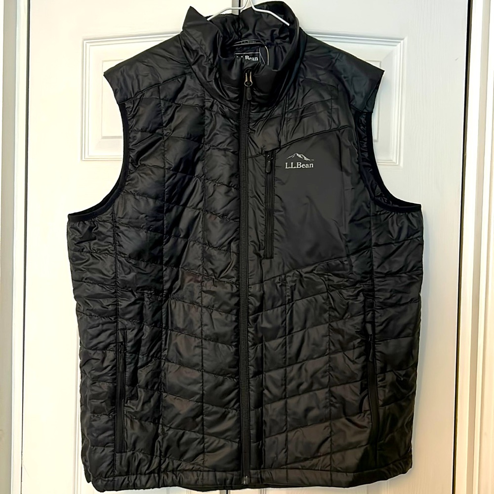 LL Bean L Insulated Black Vest Men